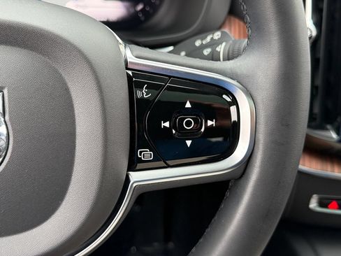 Certified 2023 Volvo XC60 B5 Plus w/ Climate Package AWD/4WD image 21