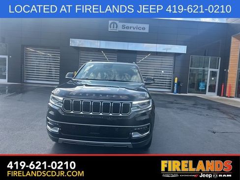 Used 2022 Jeep Wagoneer Series III w/ Premium Group I image 14