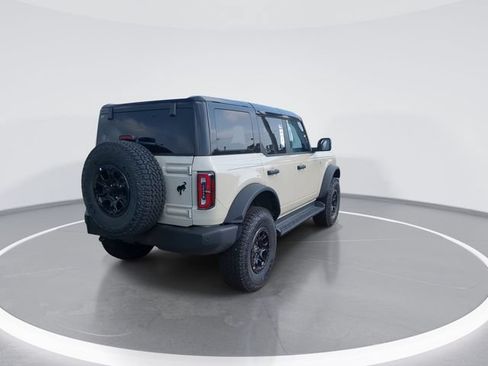 New 2025 Ford Bronco Outer Banks w/ Sasquatch Package AWD/4WD image 8