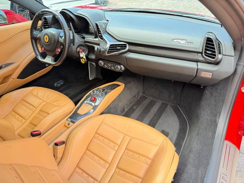 Used 2011 Ferrari 458 Italia Coupe RWD image 56
