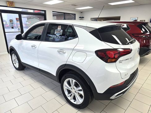 Used 2023 Buick Encore GX Preferred w/ Cold Weather Comfort Package AWD/4WD image 8
