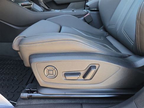 New 2025 Audi Q3 2.0T Premium image 17