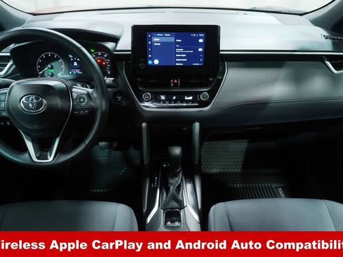 Used 2025 Toyota Corolla Cross AWD Hybrid w/ Moonroof Package image 15