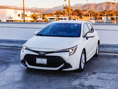 Used 2024 Toyota Corolla SE image 4