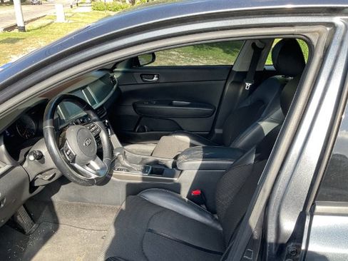 Used 2019 Kia Optima S w/ S Panoramic Sunroof Package FWD image 6