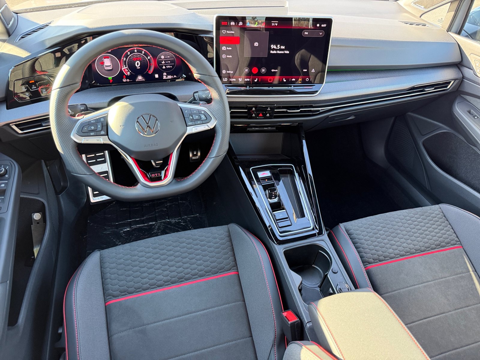 New 2026 Volkswagen GTI SE FWD image 15
