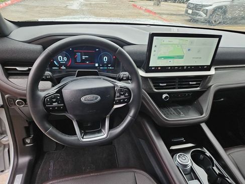Used 2025 Ford Explorer Platinum w/ LUX Leather Package AWD/4WD image 17