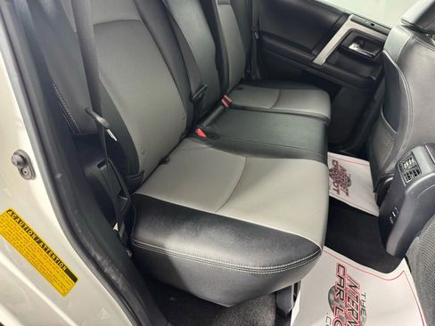 Used 2019 Toyota 4Runner SR5 Premium image 38