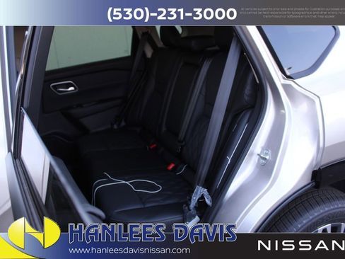 New 2026 Nissan Rogue Platinum w/ Platinum Premium Package image 16