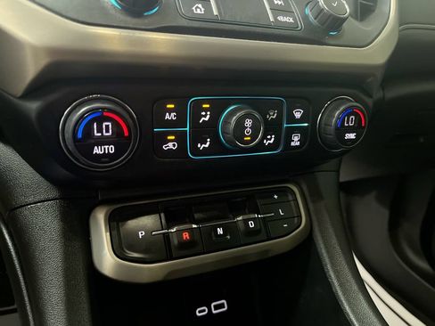 Used 2022 GMC Acadia Denali w/ GMC Pro Grade Package AWD/4WD image 23