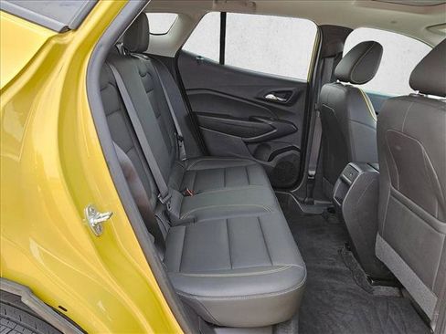 Used 2024 Chevrolet Trax ACTIV w/ Sunroof Package FWD image 20
