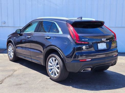Used 2022 Cadillac XT4 Luxury w/ Cold Weather Package AWD/4WD image 3