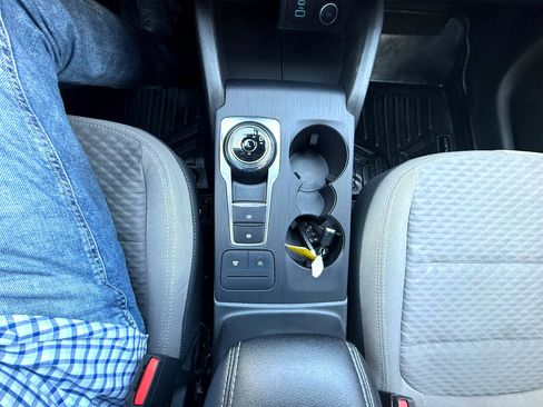 Used 2021 Ford Escape SE w/ Convenience Package image 25