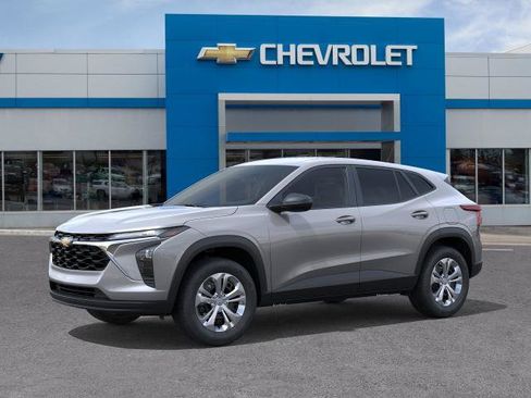 New 2026 Chevrolet Trax LS FWD image 2