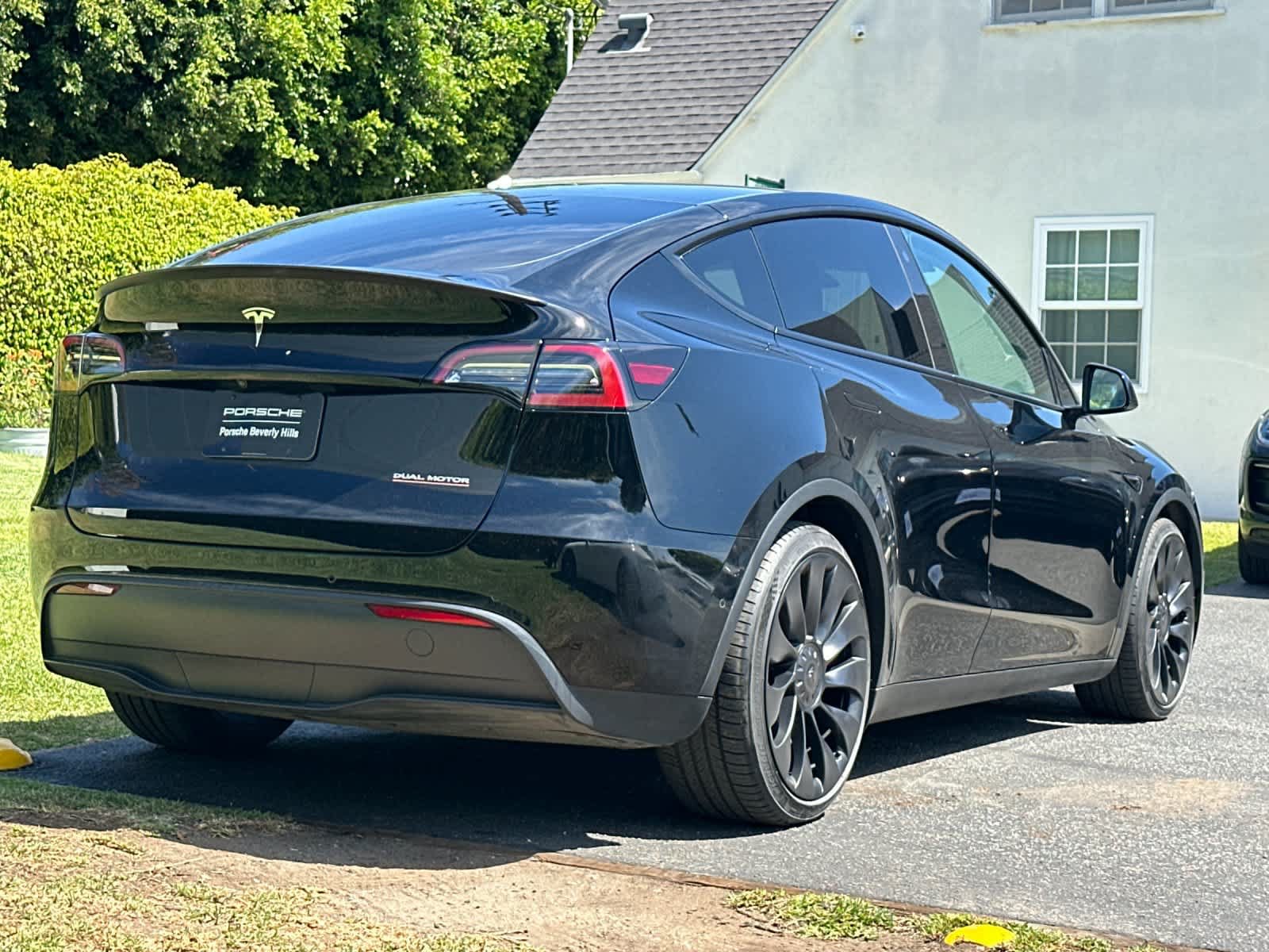Used 2022 Tesla Model Y Performance AWD/4WD image 8