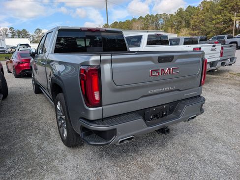Certified 2025 GMC Sierra 1500 Denali w/ Denali Reserve Package image 4