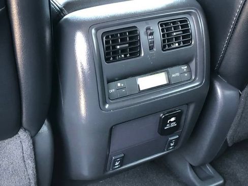 Used 2020 Nissan Pathfinder Platinum AWD/4WD image 8