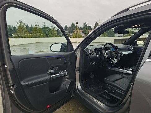 Used 2022 Mercedes-Benz EQB 350 4MATIC image 30