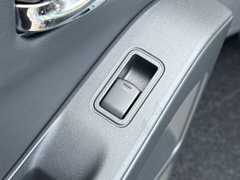 New 2026 Nissan Frontier SV image 29