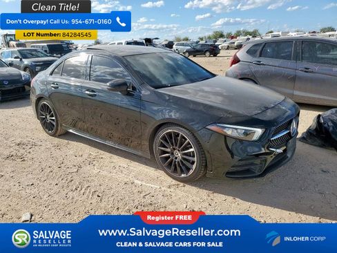 Used 2020 Mercedes-Benz A 220 w/ AMG Line image 5