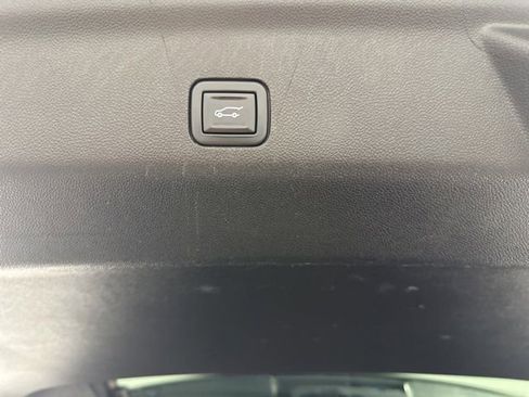 Used 2021 Chevrolet Tahoe Premier AWD/4WD image 28