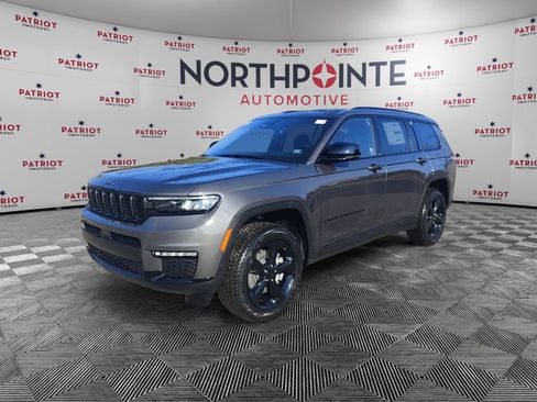 New 2025 Jeep Grand Cherokee L Limited w/ Black Appearance Package image 2