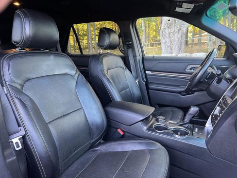 Used 2016 Ford Explorer Limited image 34
