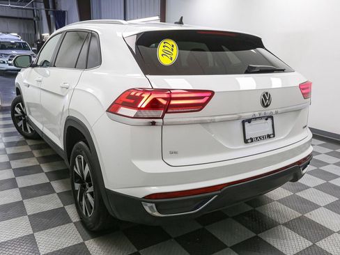 Certified 2022 Volkswagen Atlas Cross Sport SE AWD/4WD image 11