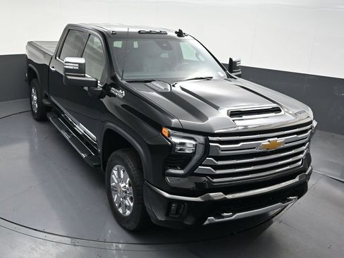 Used 2024 Chevrolet Silverado 2500 High Country w/ High Country Premium Package AWD/4WD image 25