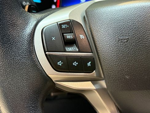 Used 2020 Ford Explorer XLT image 15