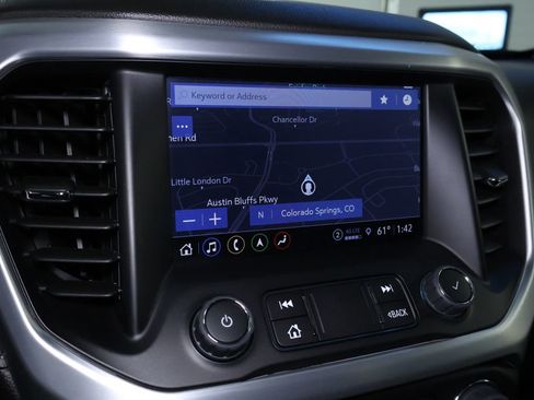 Used 2023 GMC Acadia SLT image 30