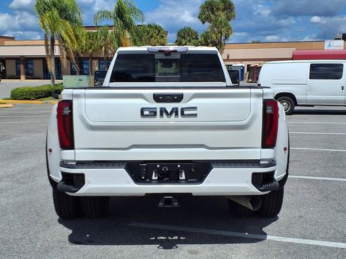 Used 2024 GMC Sierra 3500 Denali Ultimate AWD/4WD image 6