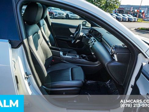 Used 2025 Mercedes-Benz CLA 250 image 22