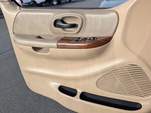 Used 2001 Ford F150 Lariat image 17