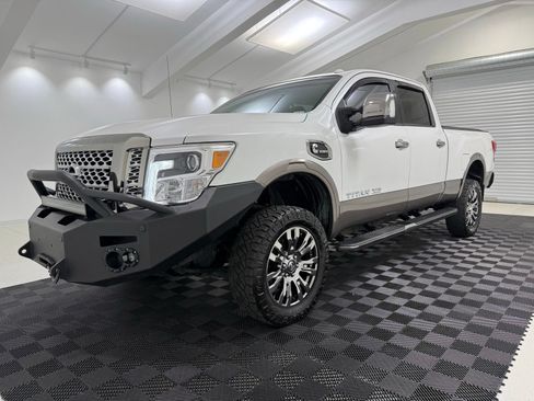Used 2019 Nissan Titan Platinum Reserve w/ Platinum Utility Package AWD/4WD image 3