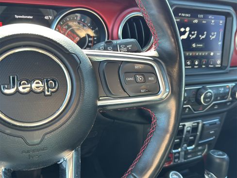 Used 2023 Jeep Wrangler Unlimited Rubicon w/ Cold Weather Group image 16