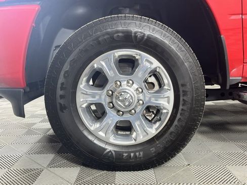 Used 2024 RAM 2500 Big Horn w/ Sport Appearance Package image 11