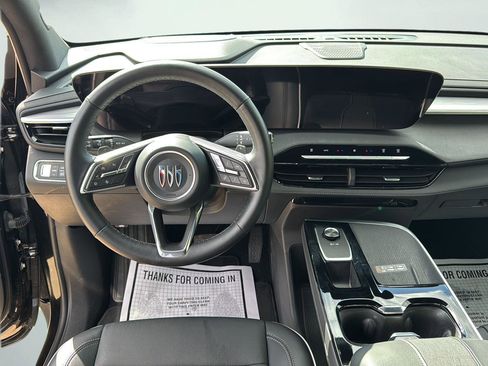 Used 2025 Buick Enclave Preferred AWD/4WD image 10