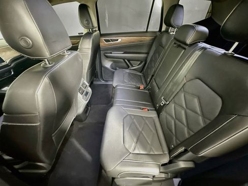 Used 2024 Volkswagen Atlas SE FWD image 28