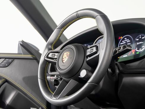 Certified 2023 Porsche 911 Targa 4 GTS AWD/4WD image 33