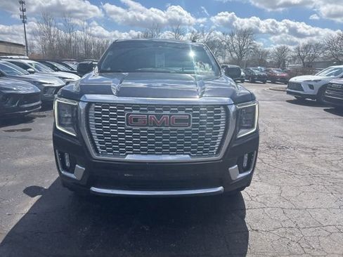 Used 2024 GMC Yukon Denali w/ Advanced Technology Package image 6