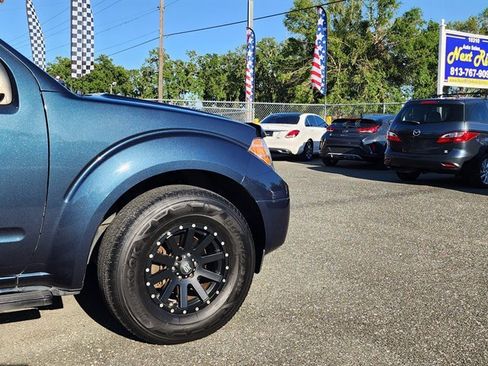 Used 2017 Nissan Frontier SV image 4