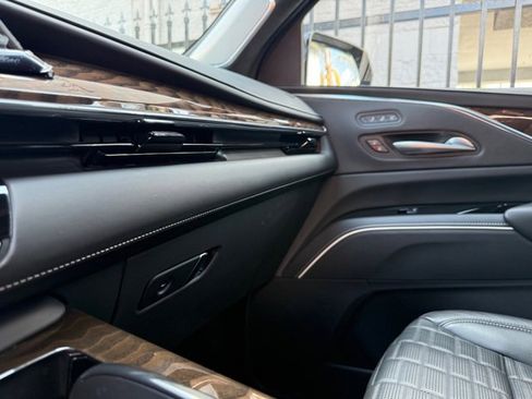 Used 2024 Cadillac Escalade ESV Sport Platinum w/ LPO, ONYX Package image 34