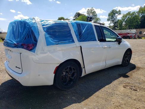 Used 2024 Chrysler Pacifica Limited FWD image 4