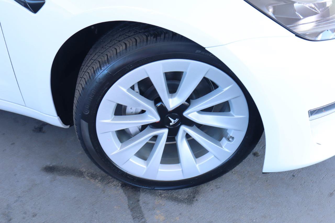 Used 2023 Tesla Model 3 Standard Range RWD image 3