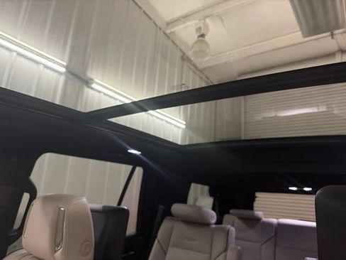Used 2021 Cadillac Escalade Sport w/ LPO, Illumination Package RWD image 41