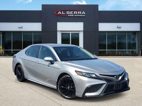 Used 2024 Toyota Camry SE FWD image 1