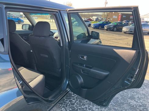 Used 2011 Kia Soul + FWD image 15