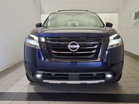 Used 2023 Nissan Pathfinder SL w/ SL Premium Package image 3