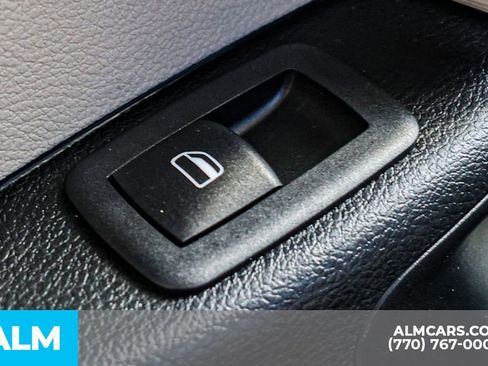 Used 2024 Chrysler Pacifica Touring-L FWD image 55